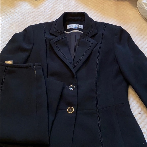 Black Tahari ASL skirtsuit w braid pattern - Picture 1 of 5